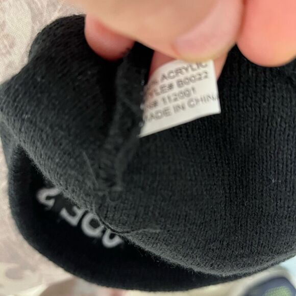 Trader Joe’s Grocery Winter Work Ski Snowboard Black Knit Beanie Cap Hat Acrylic - Picture 2 of 2